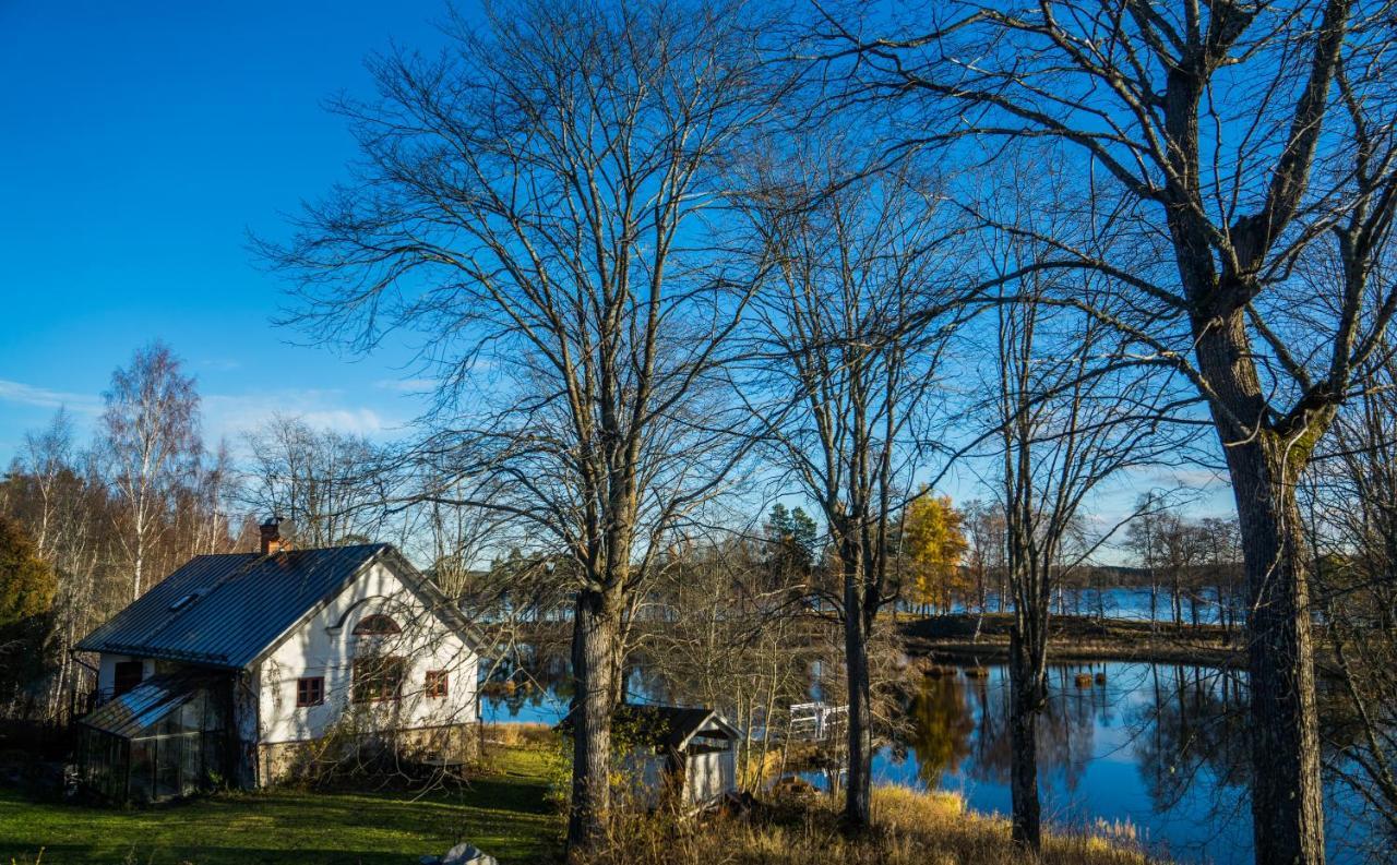 Romantic Spa Villa With Fireplace By The Lake Stjarnsund Luaran gambar