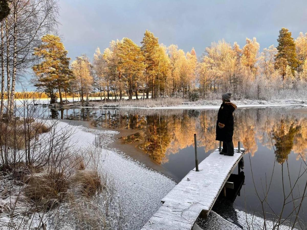 Romantic Spa Villa With Fireplace By The Lake Stjarnsund Luaran gambar