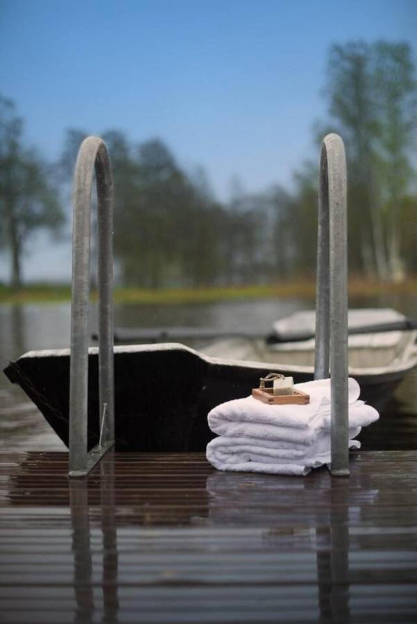 Romantic Spa Villa With Fireplace By The Lake Stjarnsund Luaran gambar